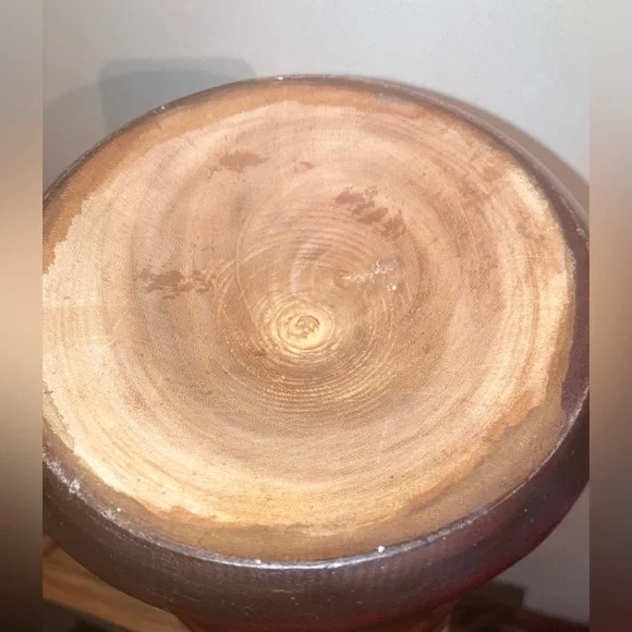 Wood carved jar with lid - Picture 5 of 7